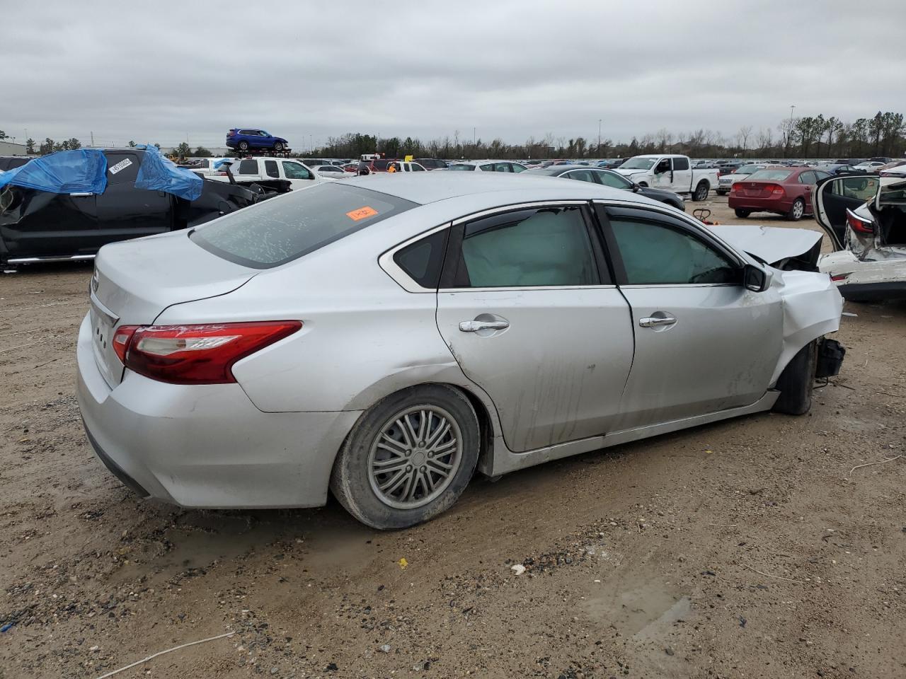 2016 NISSAN ALTIMA 2.5 - Фото 3