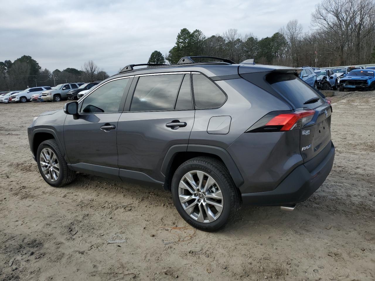 2024 TOYOTA RAV4 XLE P - Фото 2