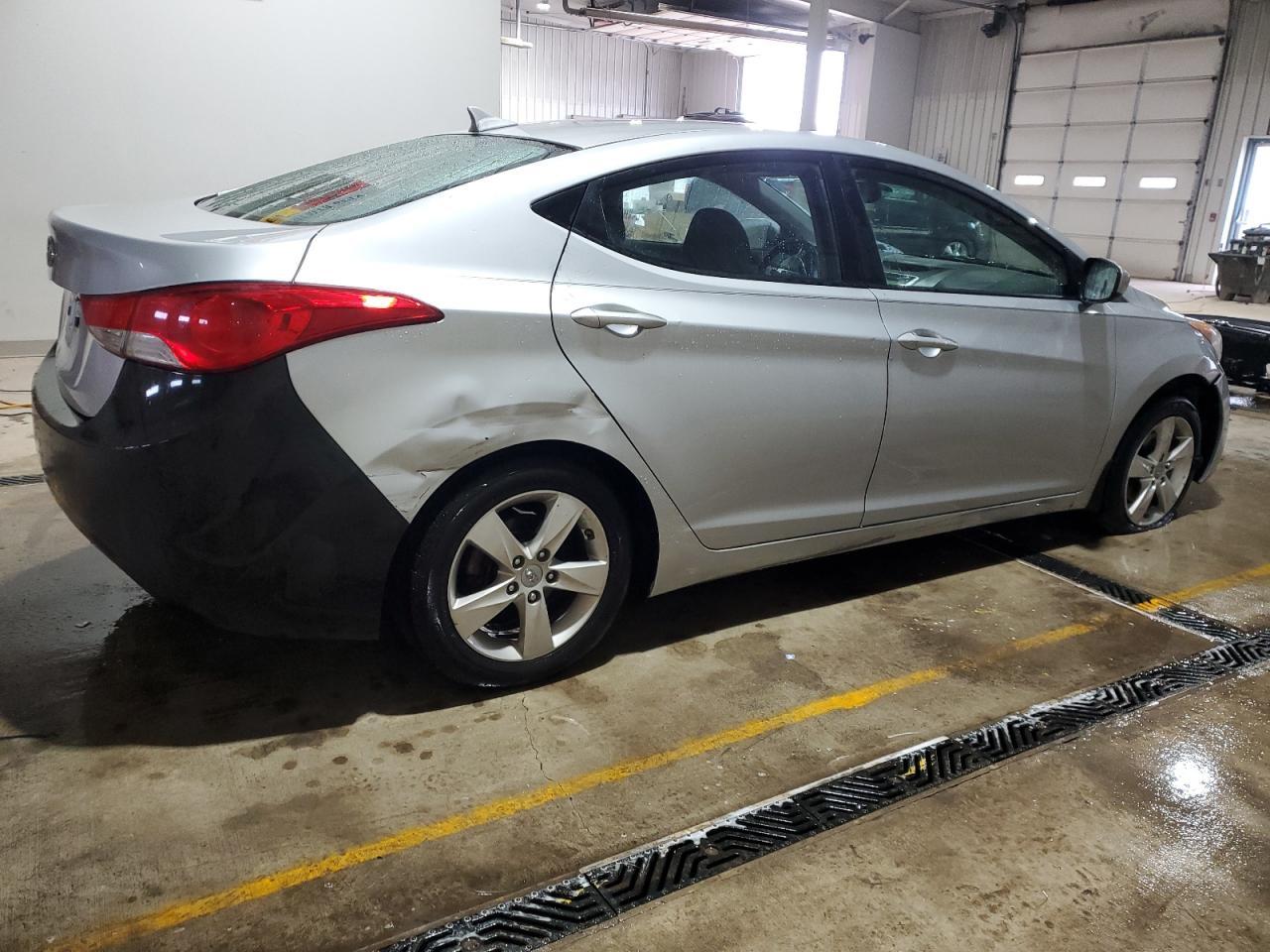 2013 HYUNDAI ELANTRA GL - Image 3