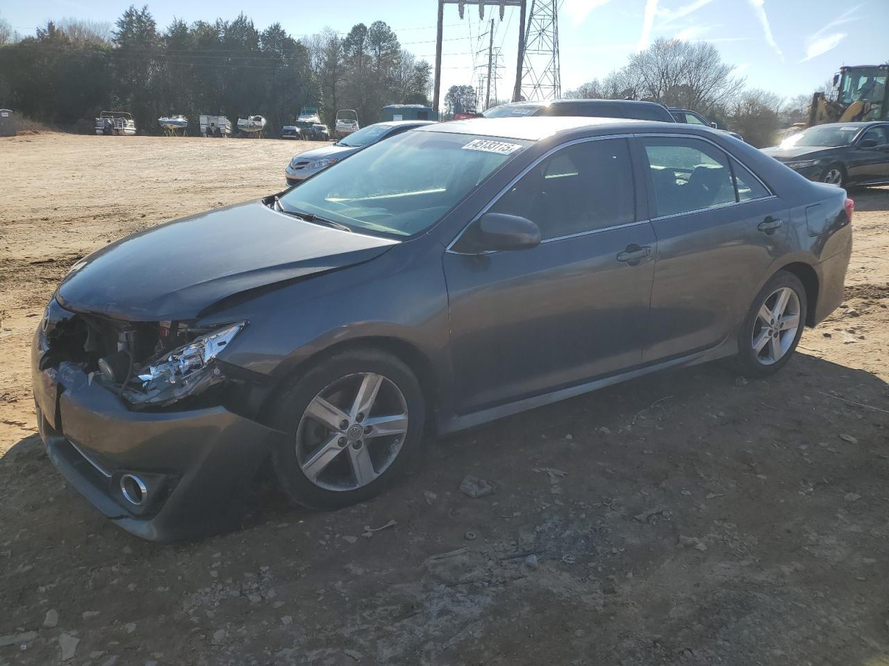 2013 TOYOTA CAMRY L