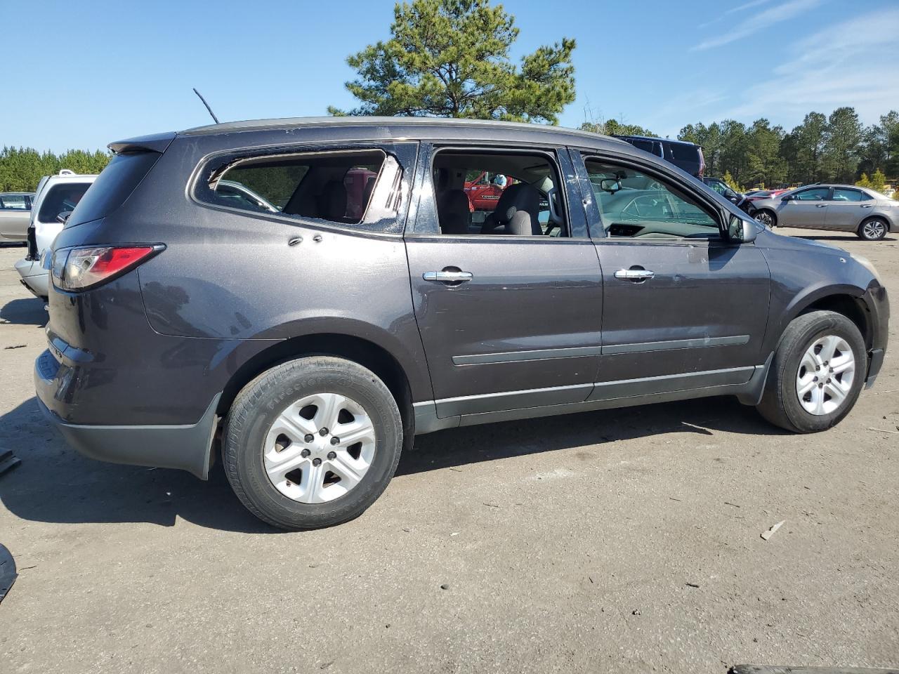 2014 CHEVROLET TRAVERSE L - Image 3