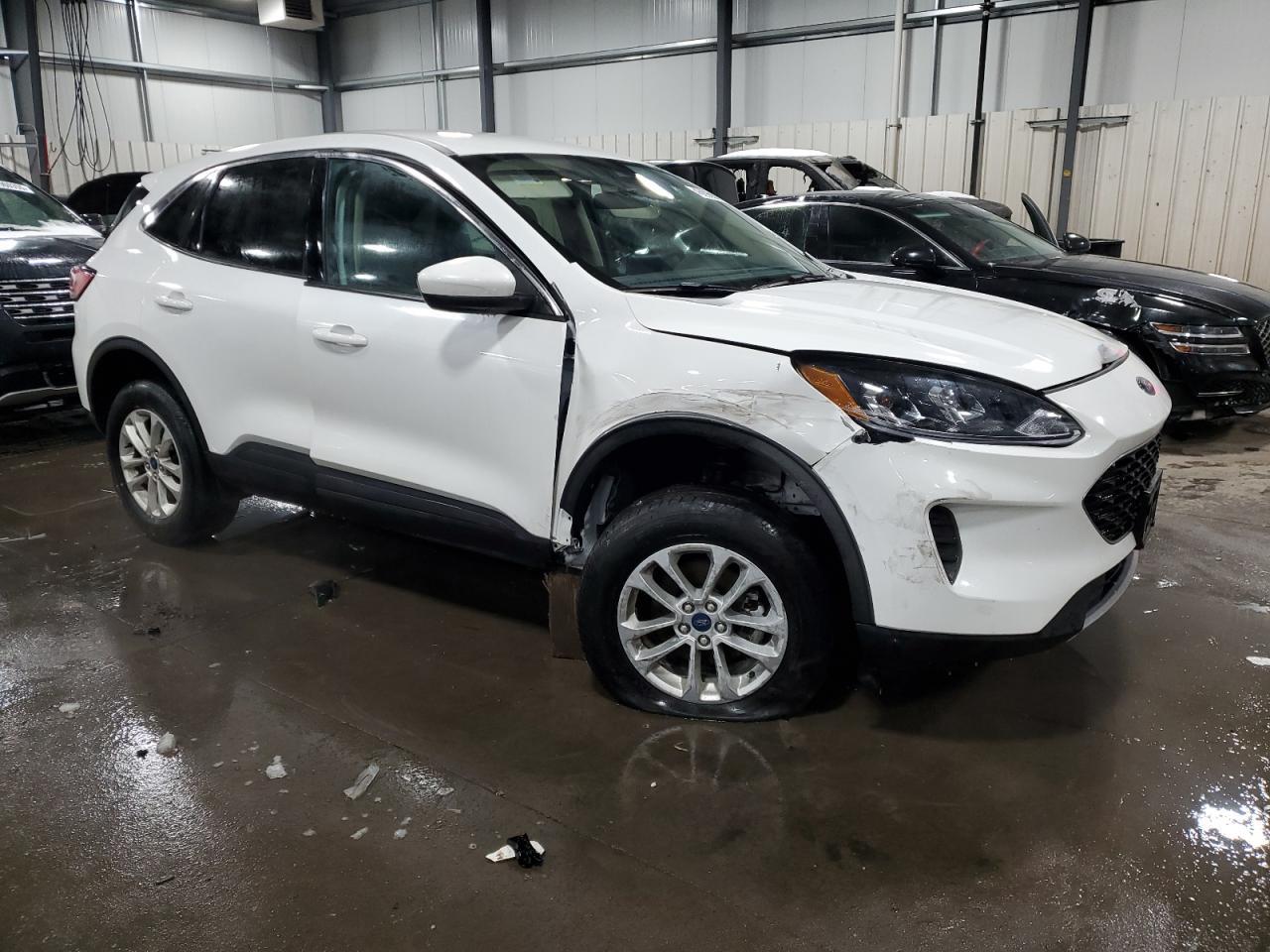 2020 FORD ESCAPE SE - Image 4