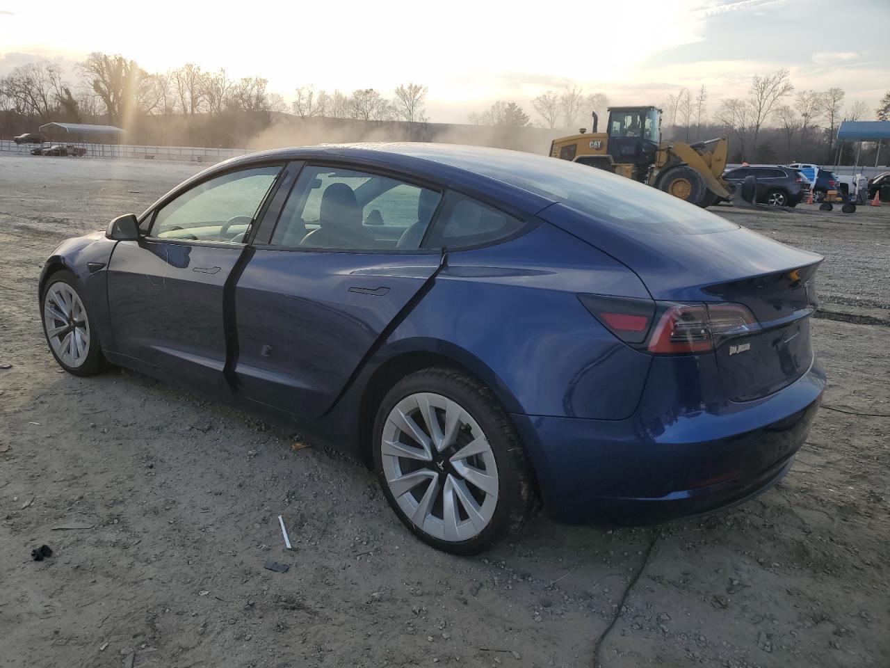 2022 TESLA MODEL 3 - Фото 2