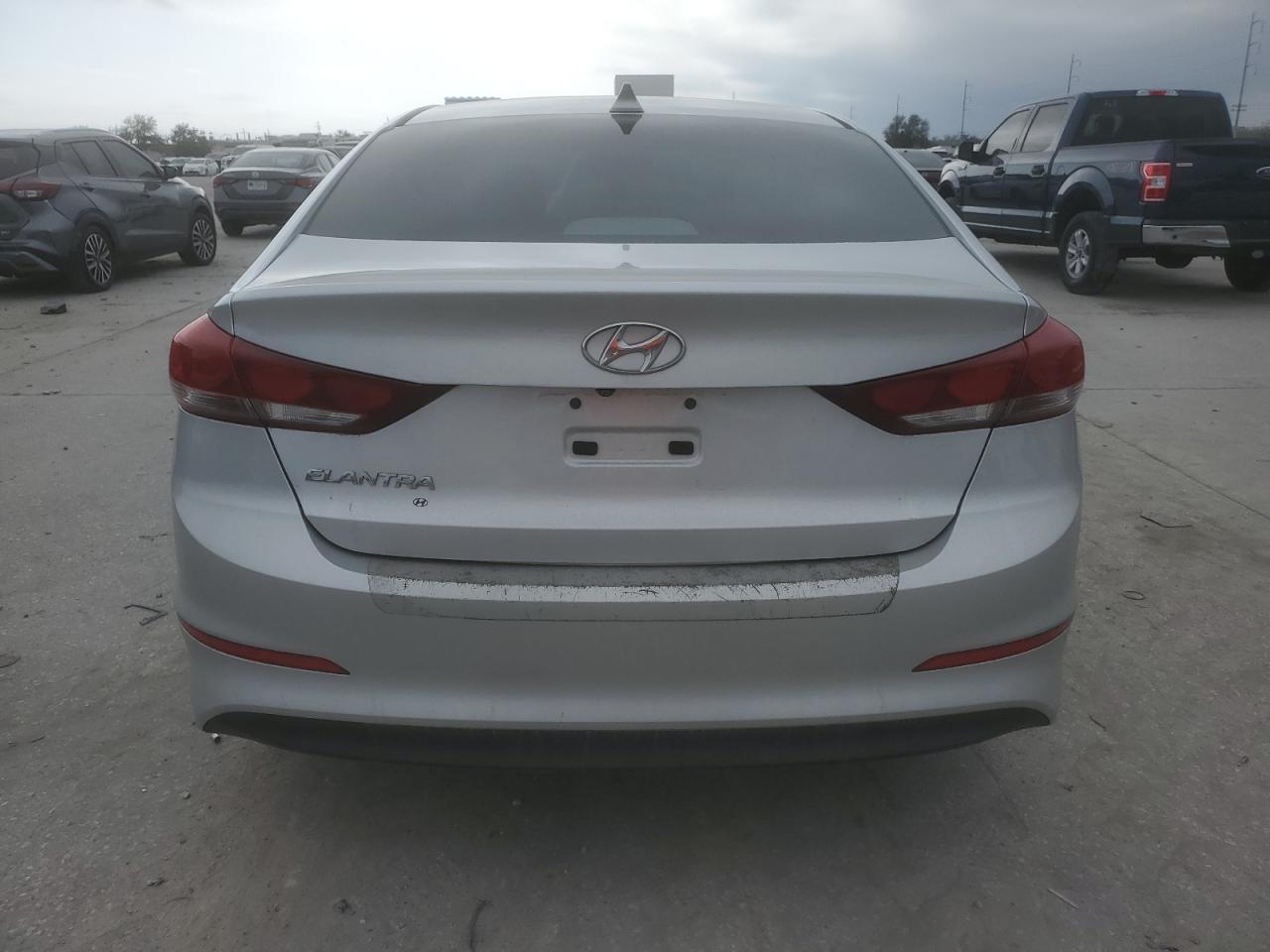 2017 HYUNDAI ELANTRA SE - Фото 6
