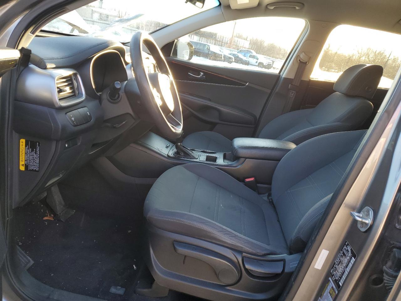 2017 KIA SORENTO LX - Image 7