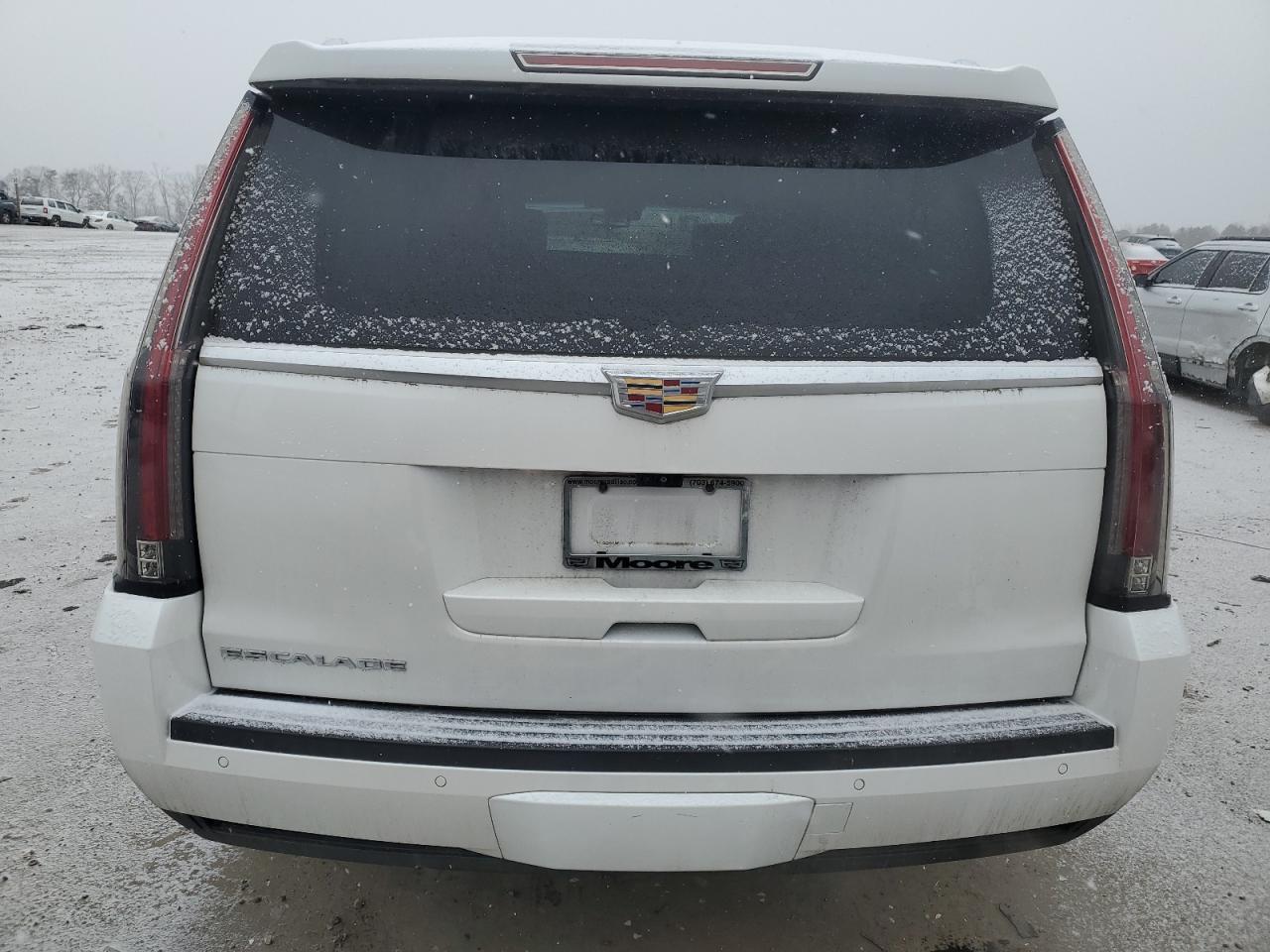 2017 CADILLAC ESCALADE E - Фото 6