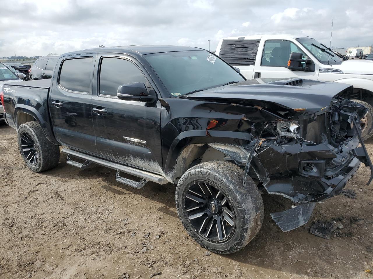 2016 TOYOTA TACOMA DOU - Image 4
