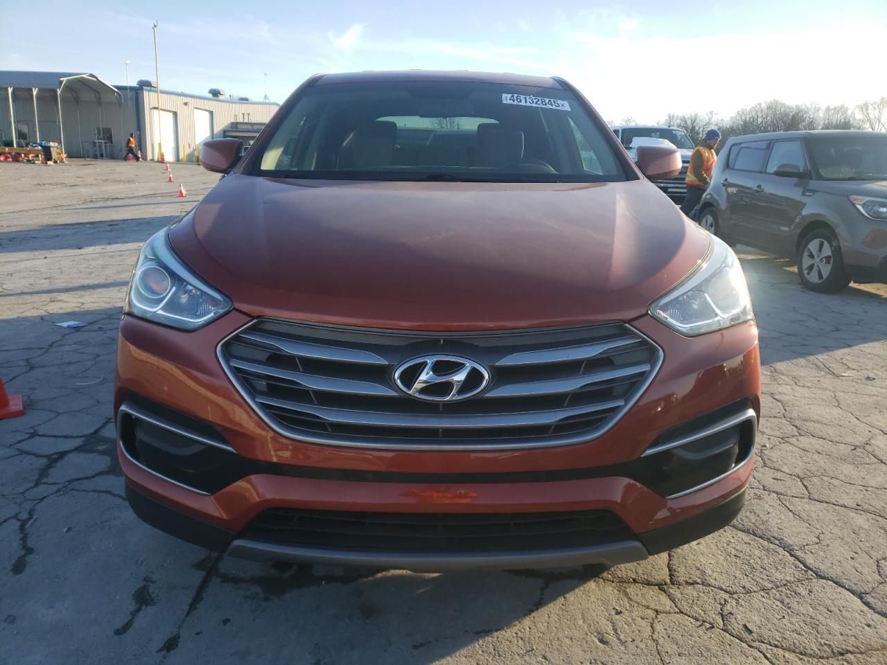 2017 HYUNDAI SANTA FE S - Image 5