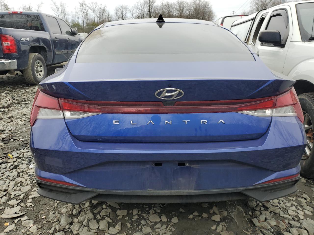 2022 HYUNDAI ELANTRA SE - Фото 6