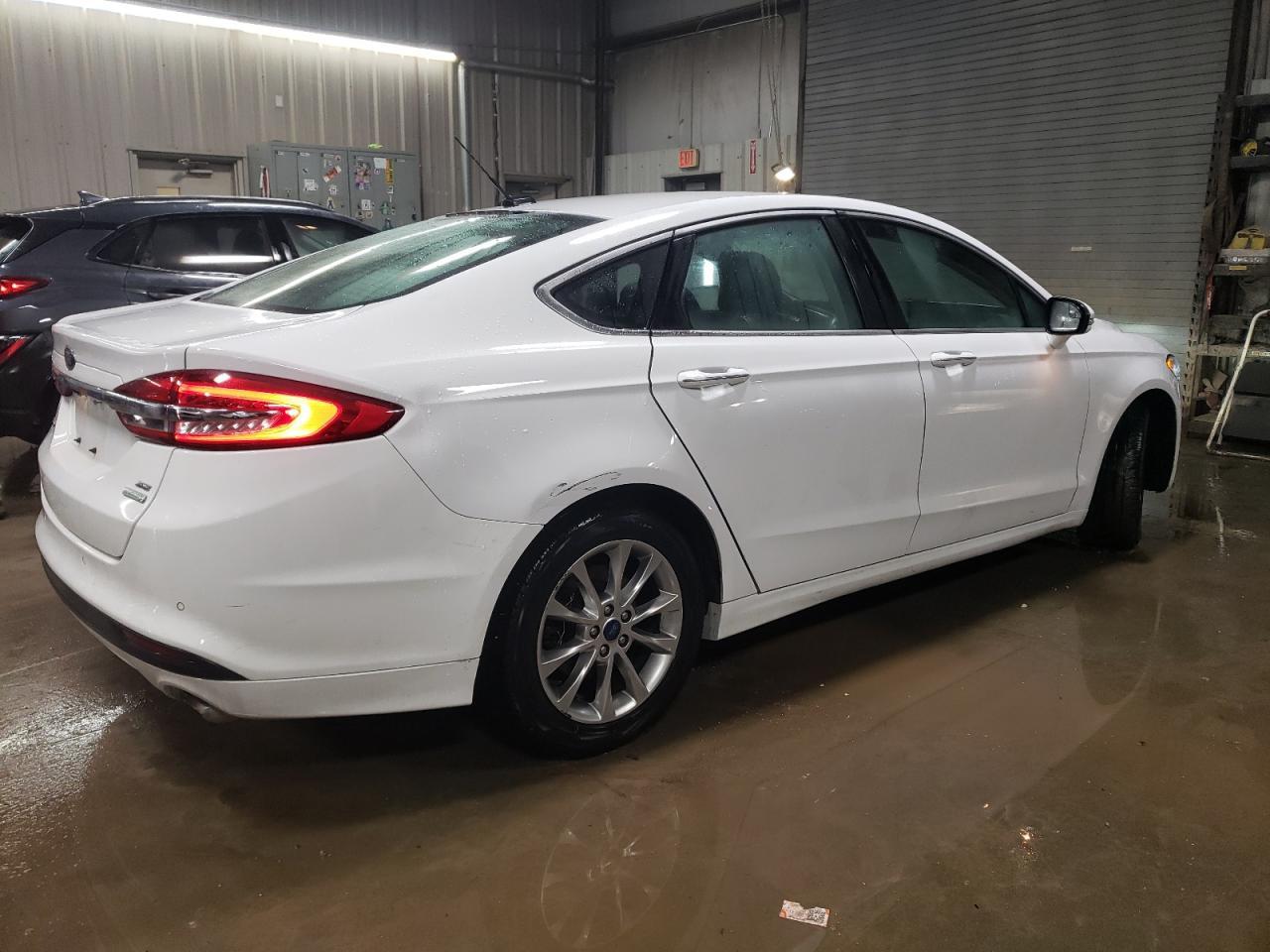 2017 FORD FUSION SE - Image 3