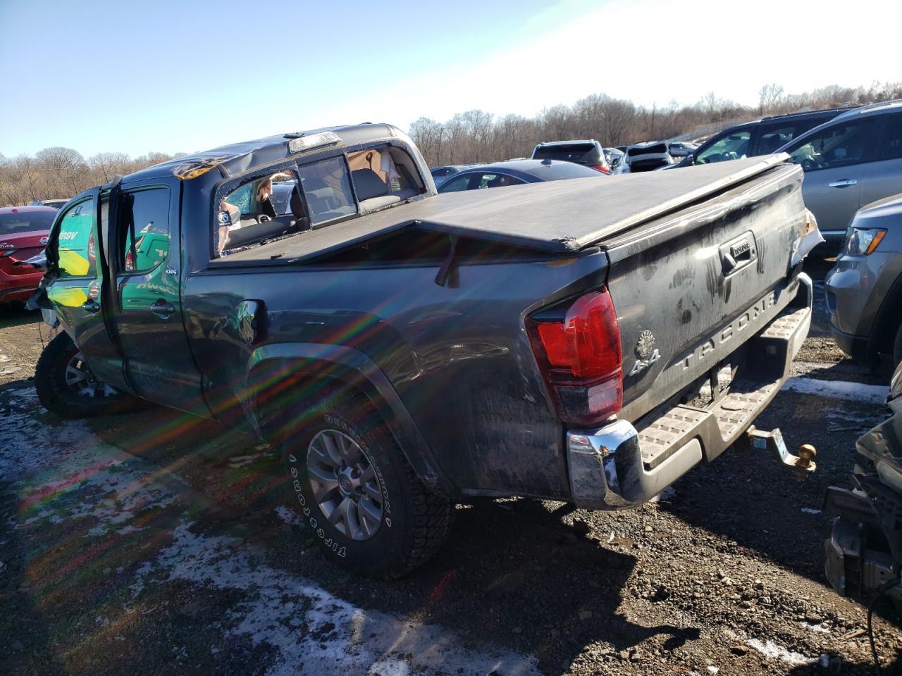 2019 TOYOTA TACOMA DOU - Фото 2