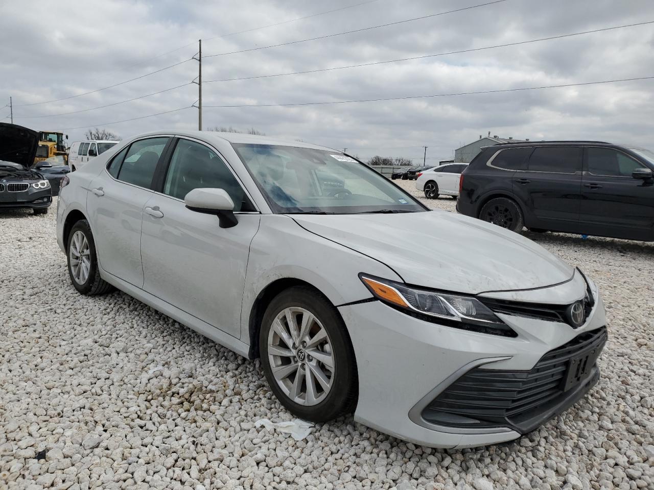 2024 TOYOTA CAMRY LE - Фото 4