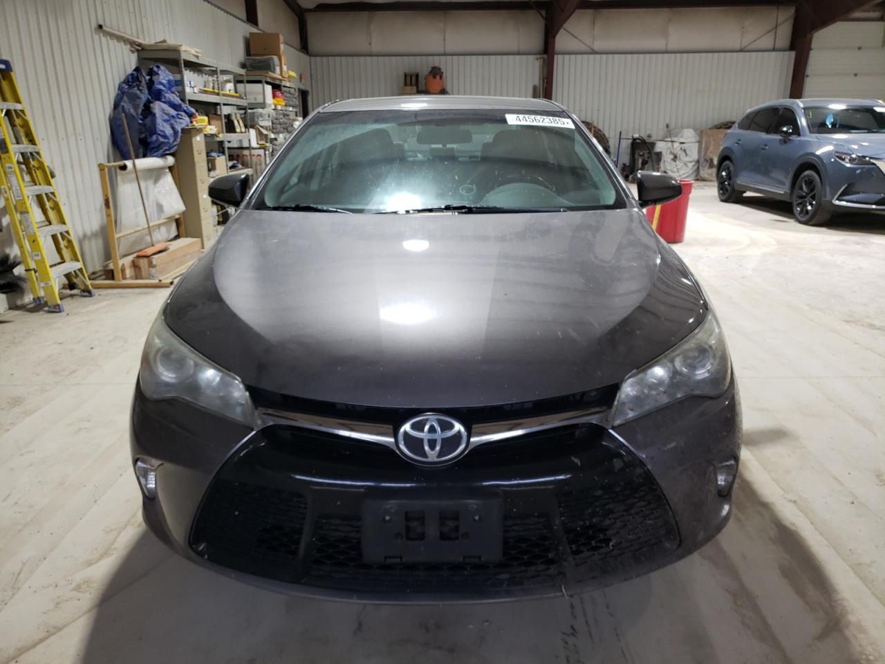 2016 TOYOTA CAMRY LE - Фото 5