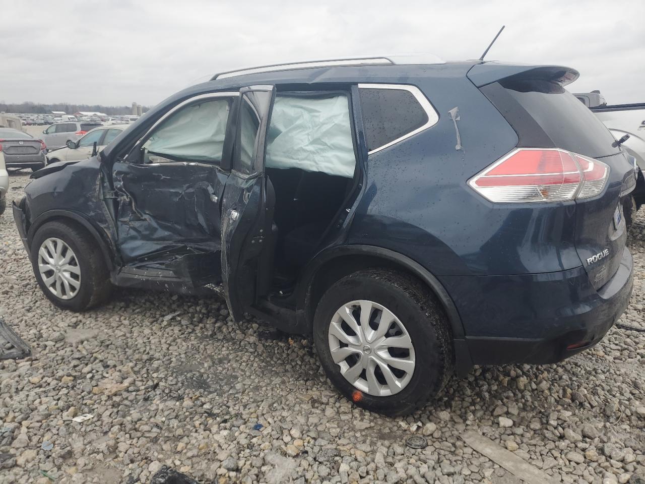 2016 NISSAN ROGUE S - Фото 2