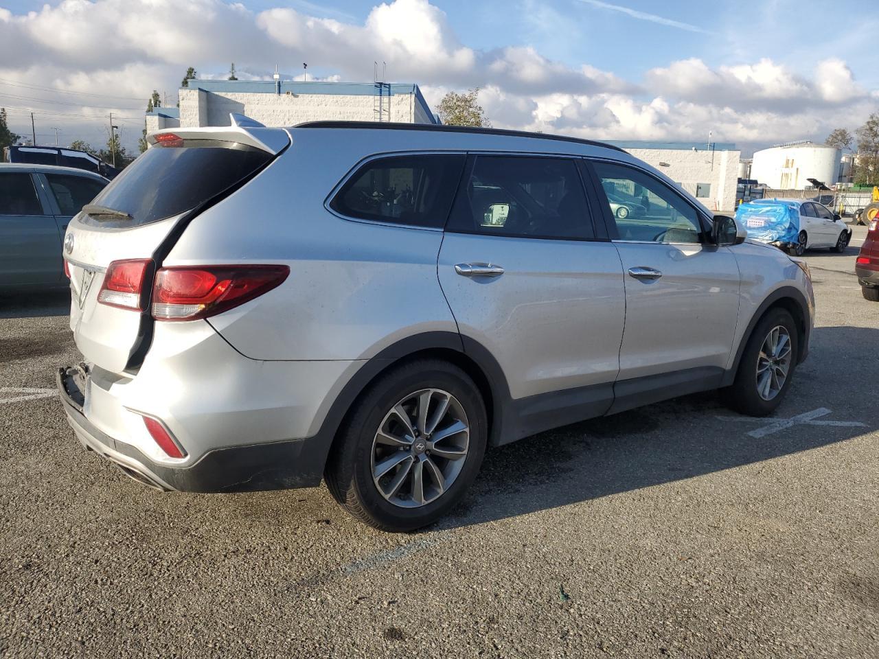2017 HYUNDAI SANTA FE S - Image 3