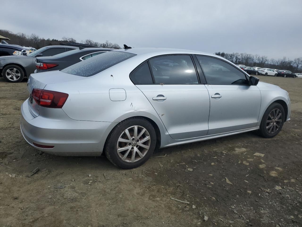 2016 VOLKSWAGEN JETTA SE - Image 3
