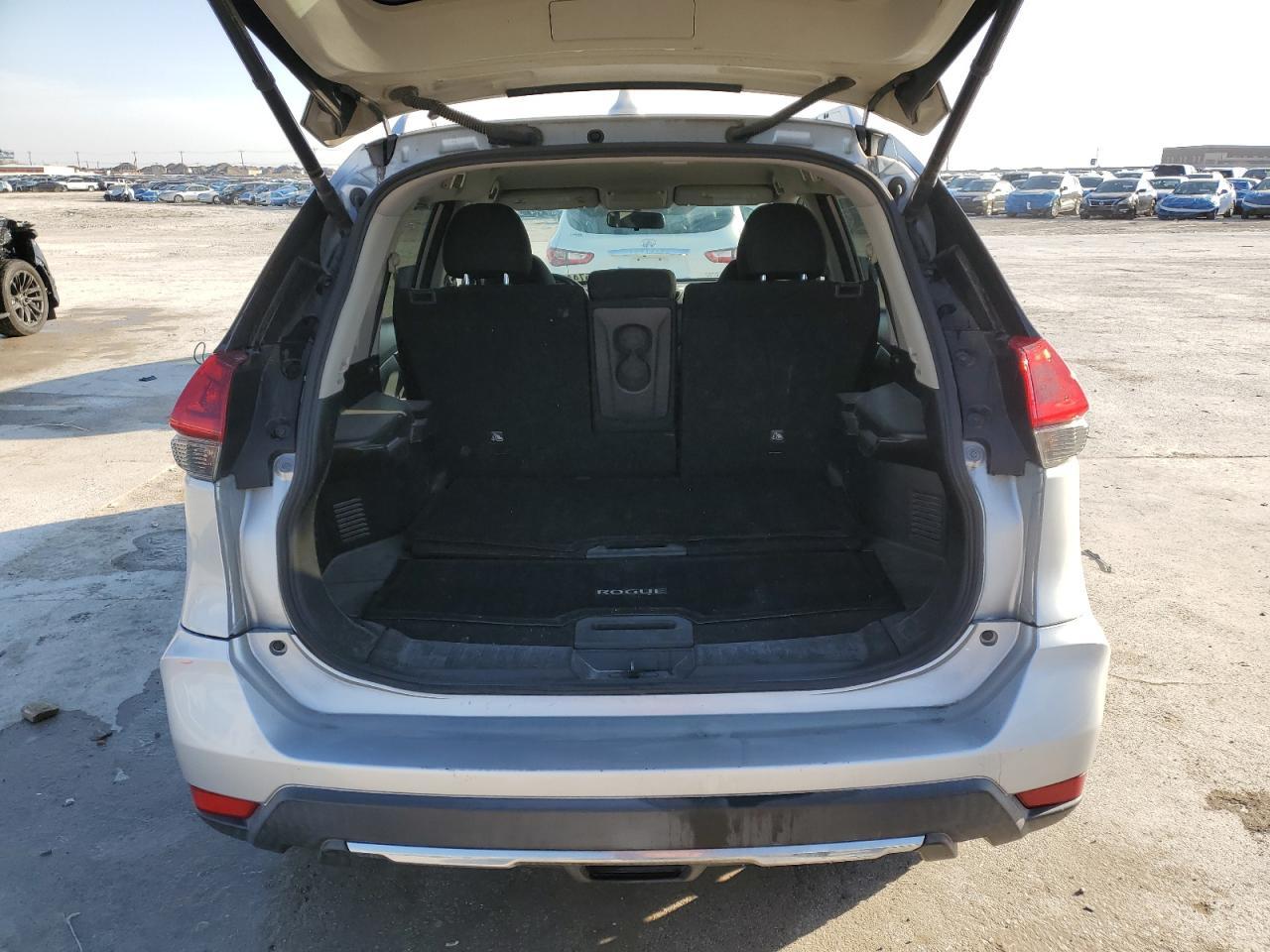 2018 NISSAN ROGUE S - Image 6