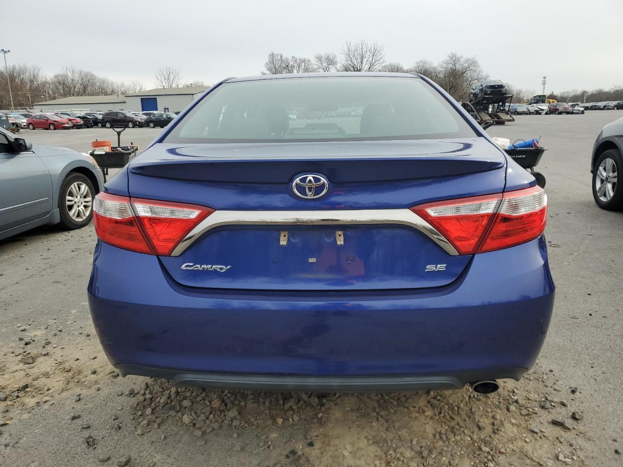 2015 TOYOTA CAMRY LE - Фото 6