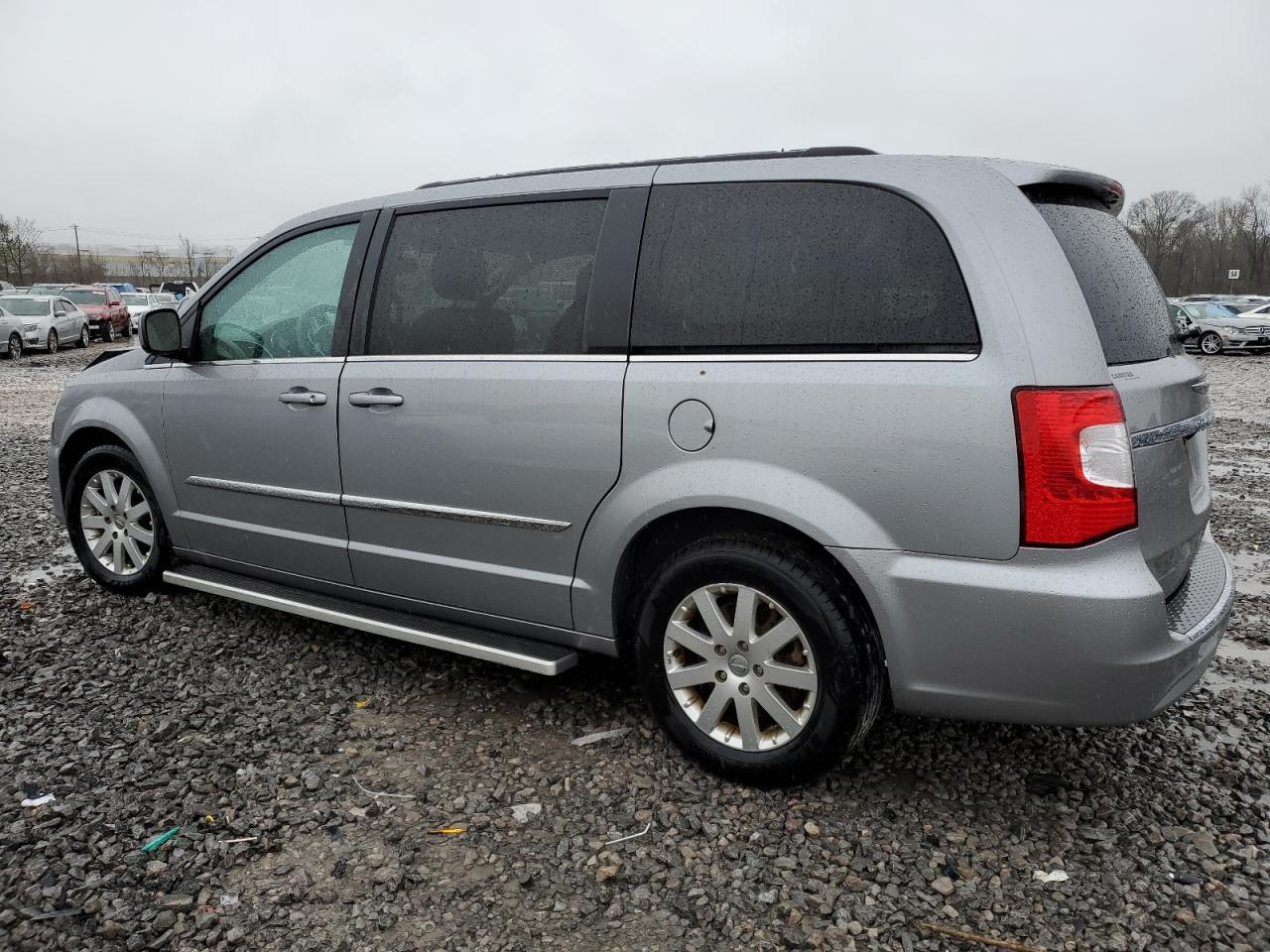 2014 CHRYSLER TOWN & COU - Image 2