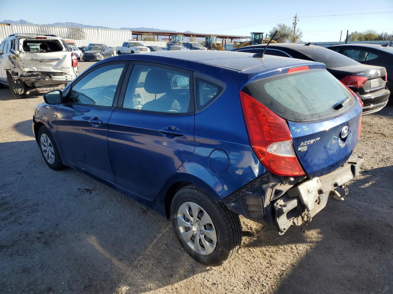 2017 HYUNDAI ACCENT SE - Фото 2