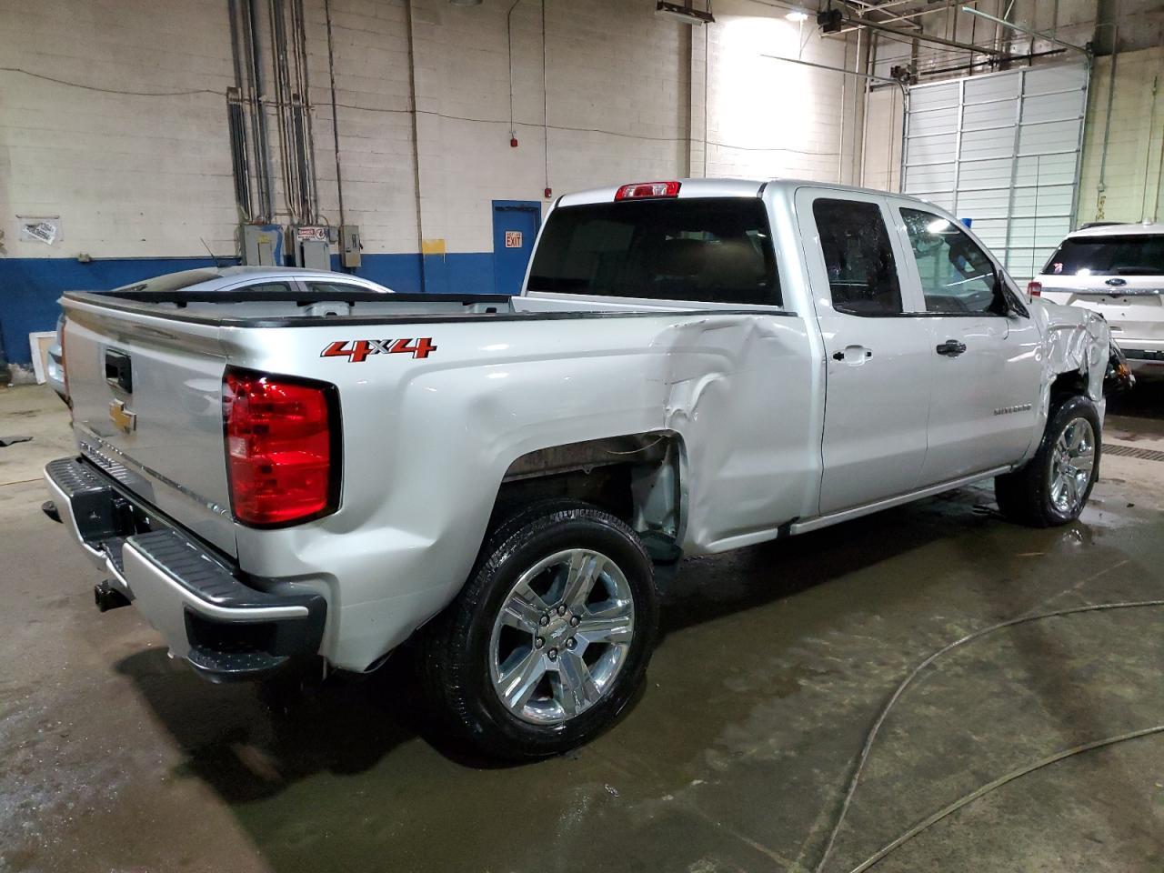 2018 CHEVROLET SILVERADO - Фото 3