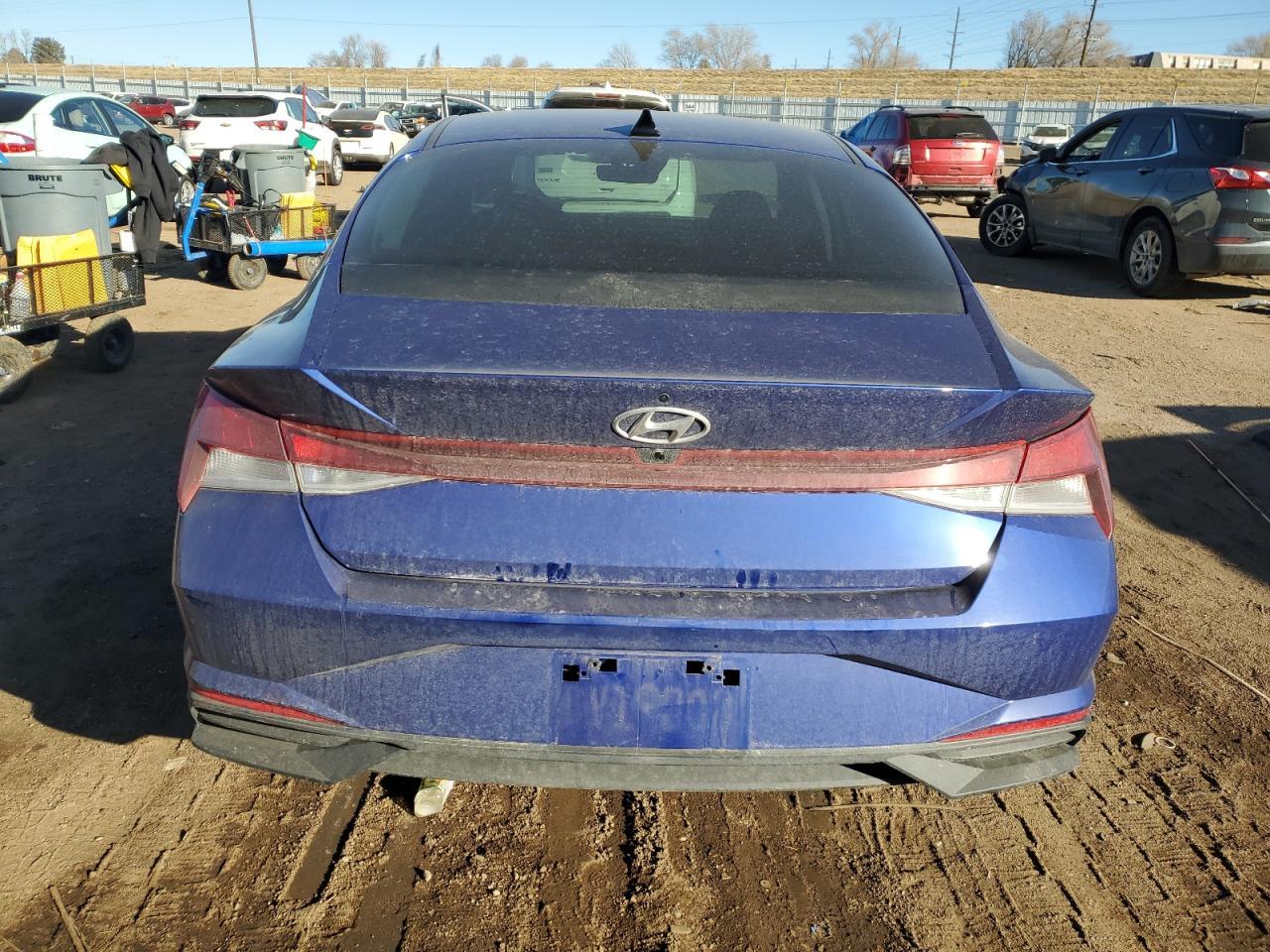 2022 HYUNDAI ELANTRA SE - Фото 6