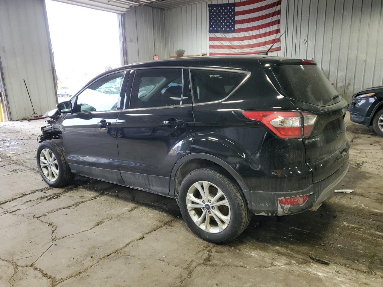 2017 FORD ESCAPE SE - Image 2