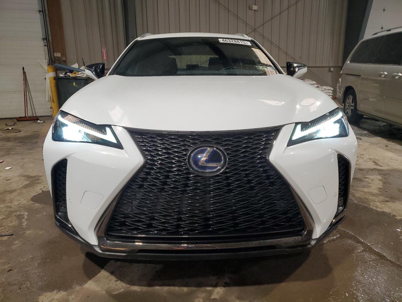 2021 LEXUS UX 250H - Фото 5