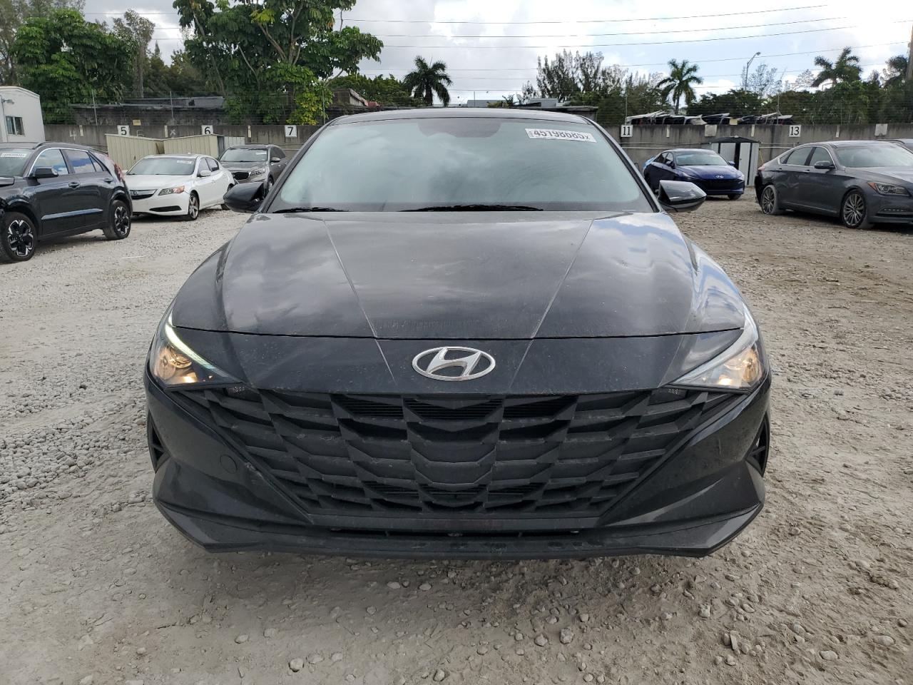 2022 HYUNDAI ELANTRA SE - Фото 5
