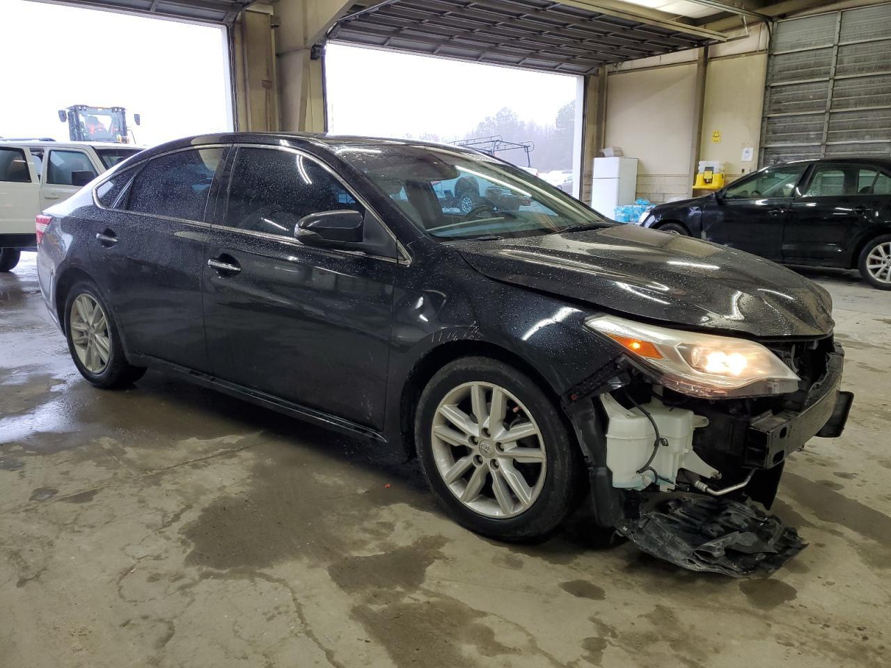 2015 TOYOTA AVALON XLE - Image 4