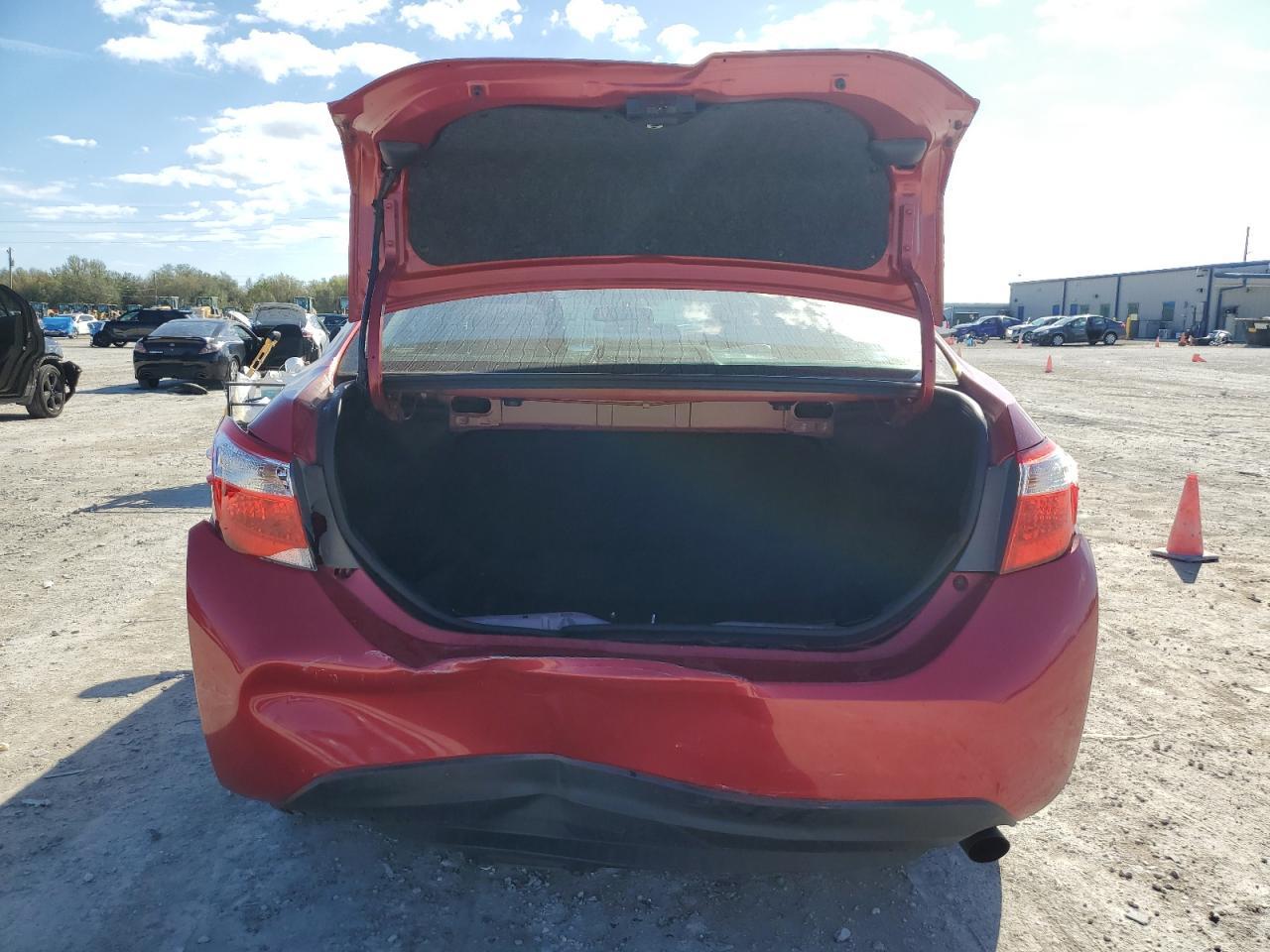2015 TOYOTA COROLLA L - Image 6