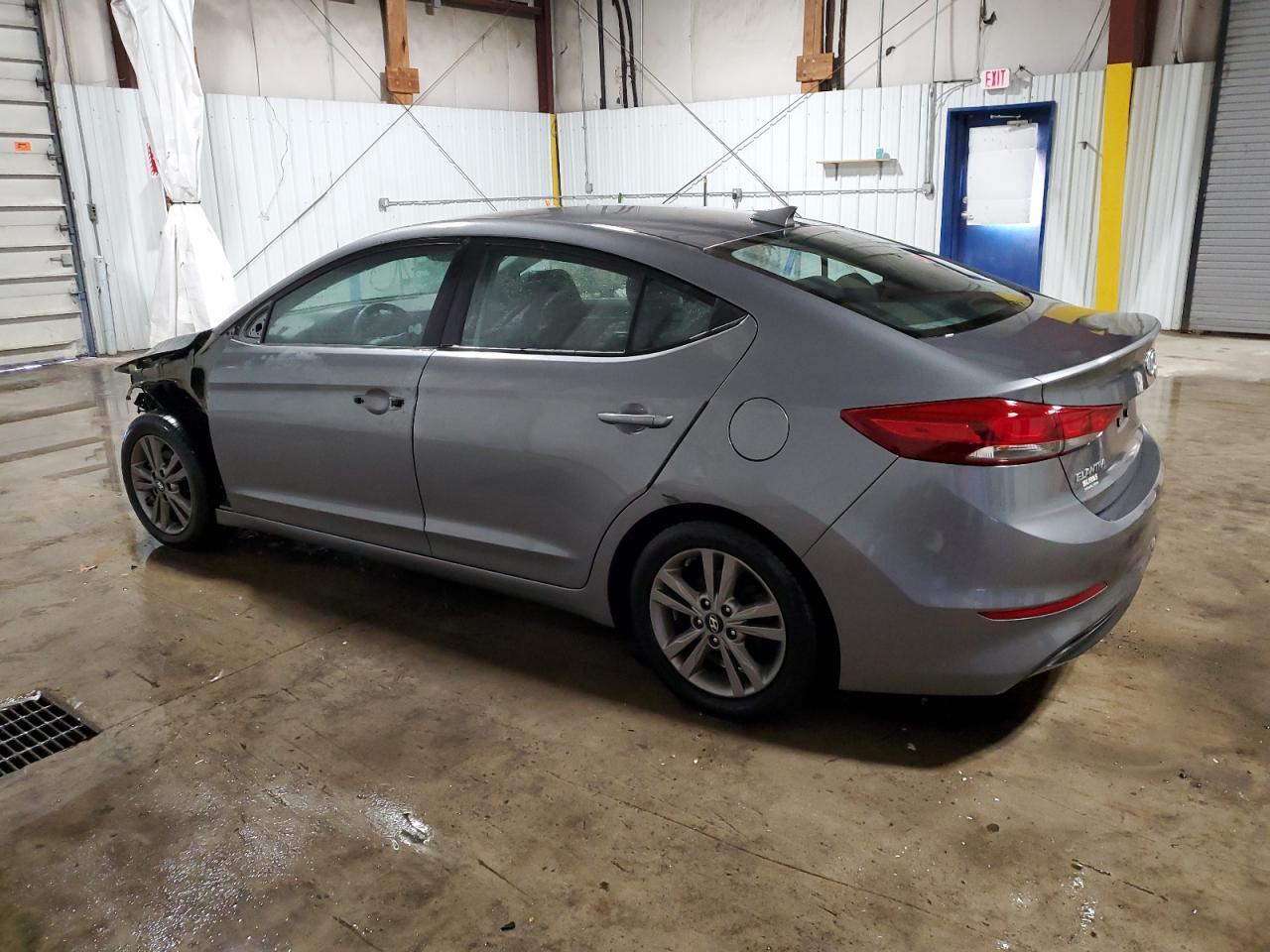 2018 HYUNDAI ELANTRA SE - Фото 2