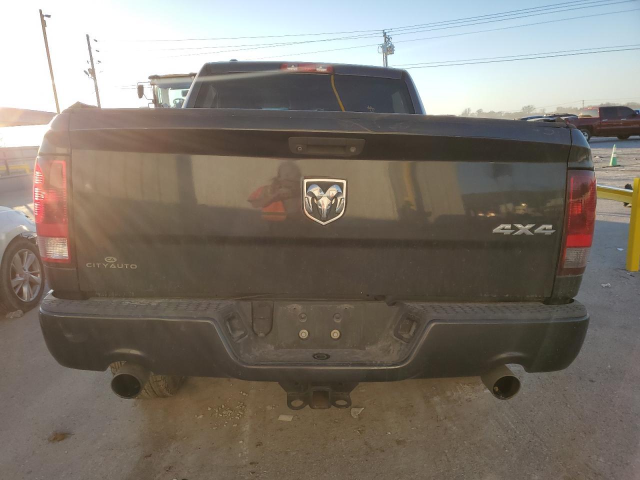 2015 RAM 1500 ST - Image 6