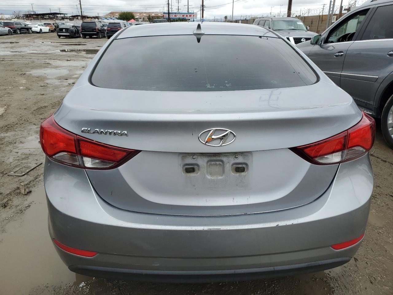 2015 HYUNDAI ELANTRA SE - Фото 6