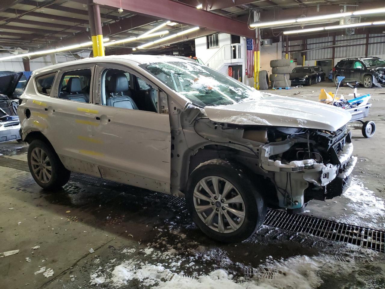 2017 FORD ESCAPE TIT - Image 4