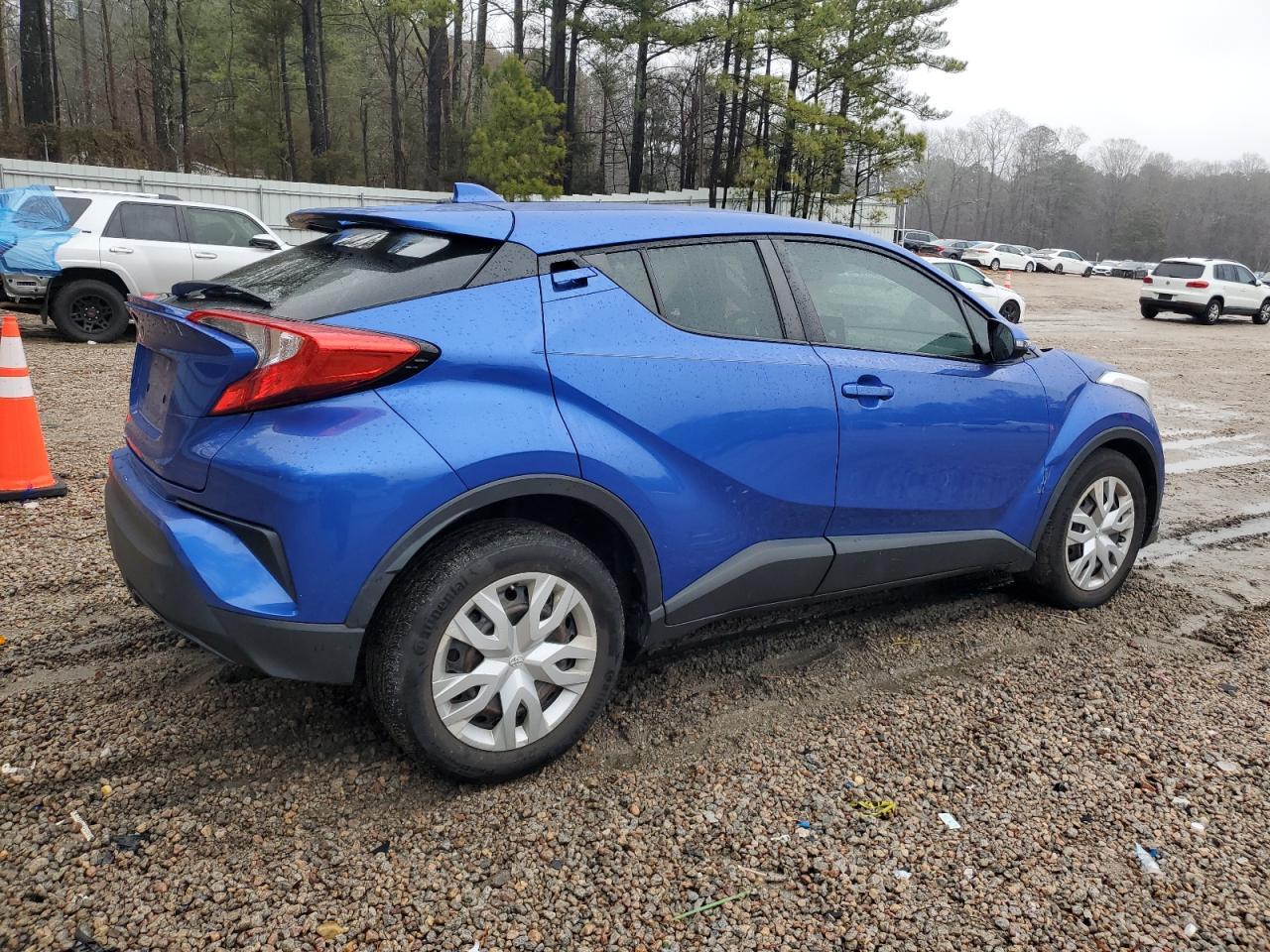 2019 TOYOTA C-HR XLE - Фото 3