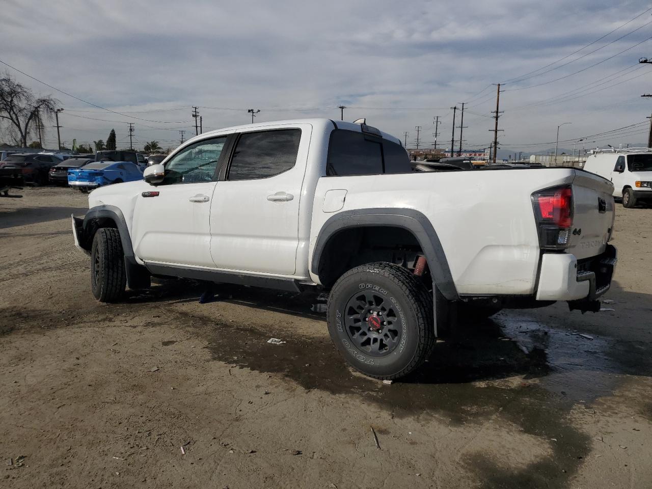 2019 TOYOTA TACOMA DOU - Фото 2