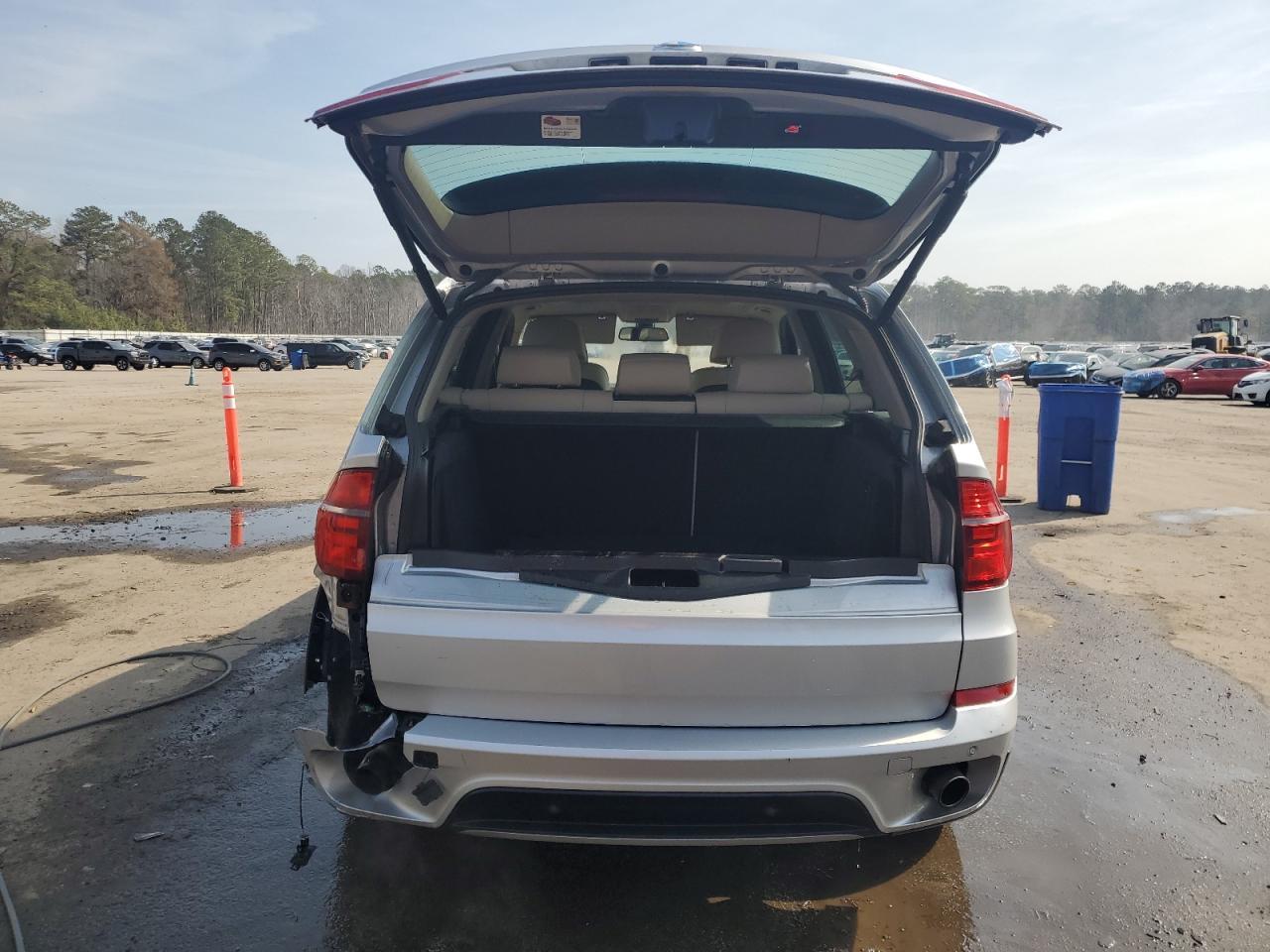 2013 BMW X5 XDRIVE3 - Image 6