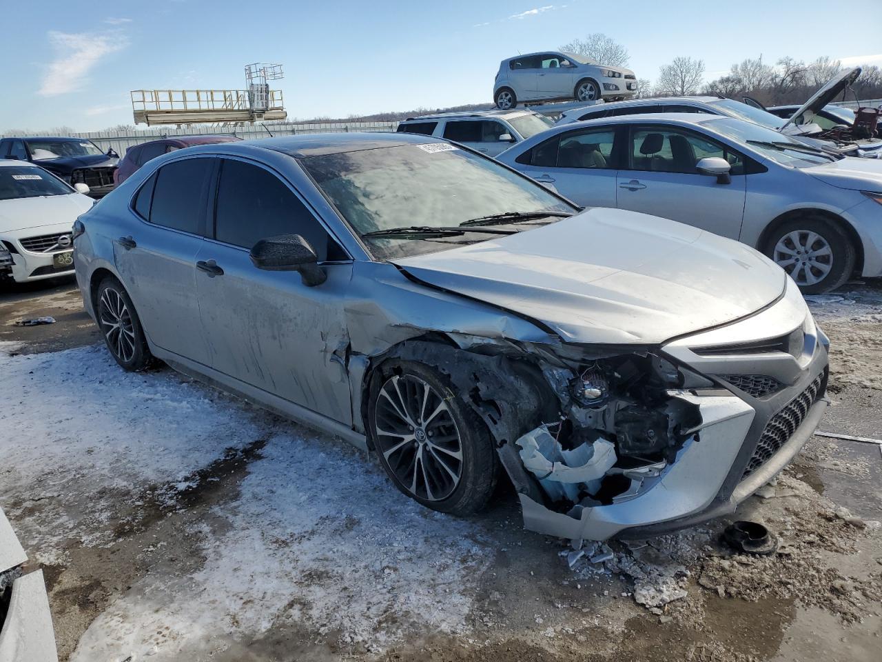 2018 TOYOTA CAMRY L - Фото 4