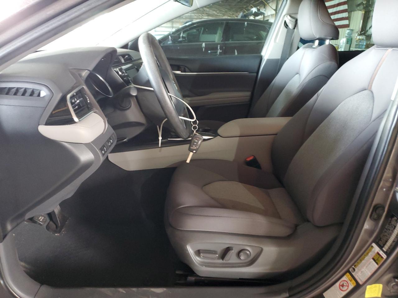 2018 TOYOTA CAMRY L - Фото 7