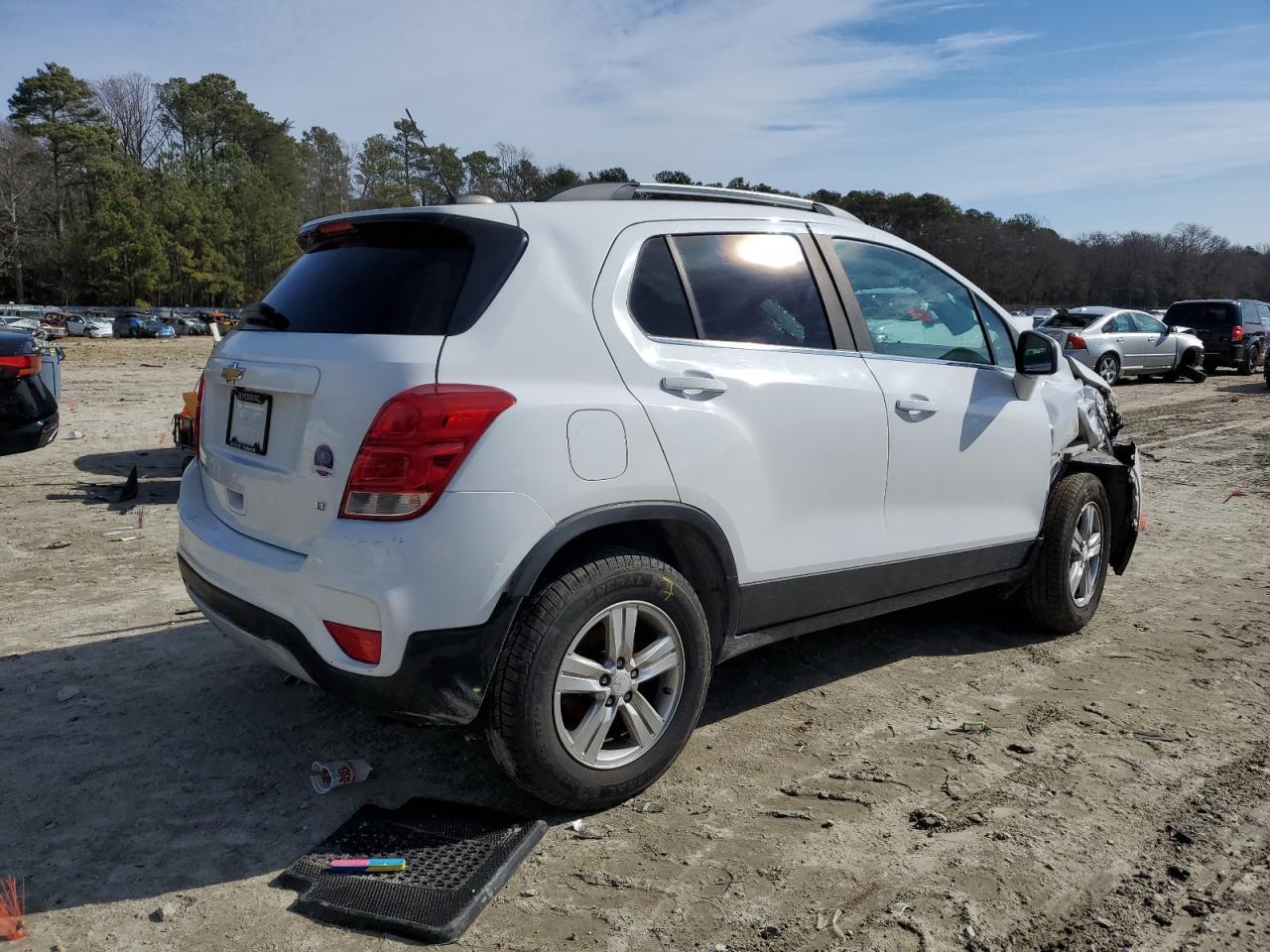 2018 CHEVROLET TRAX 1LT - Фото 3