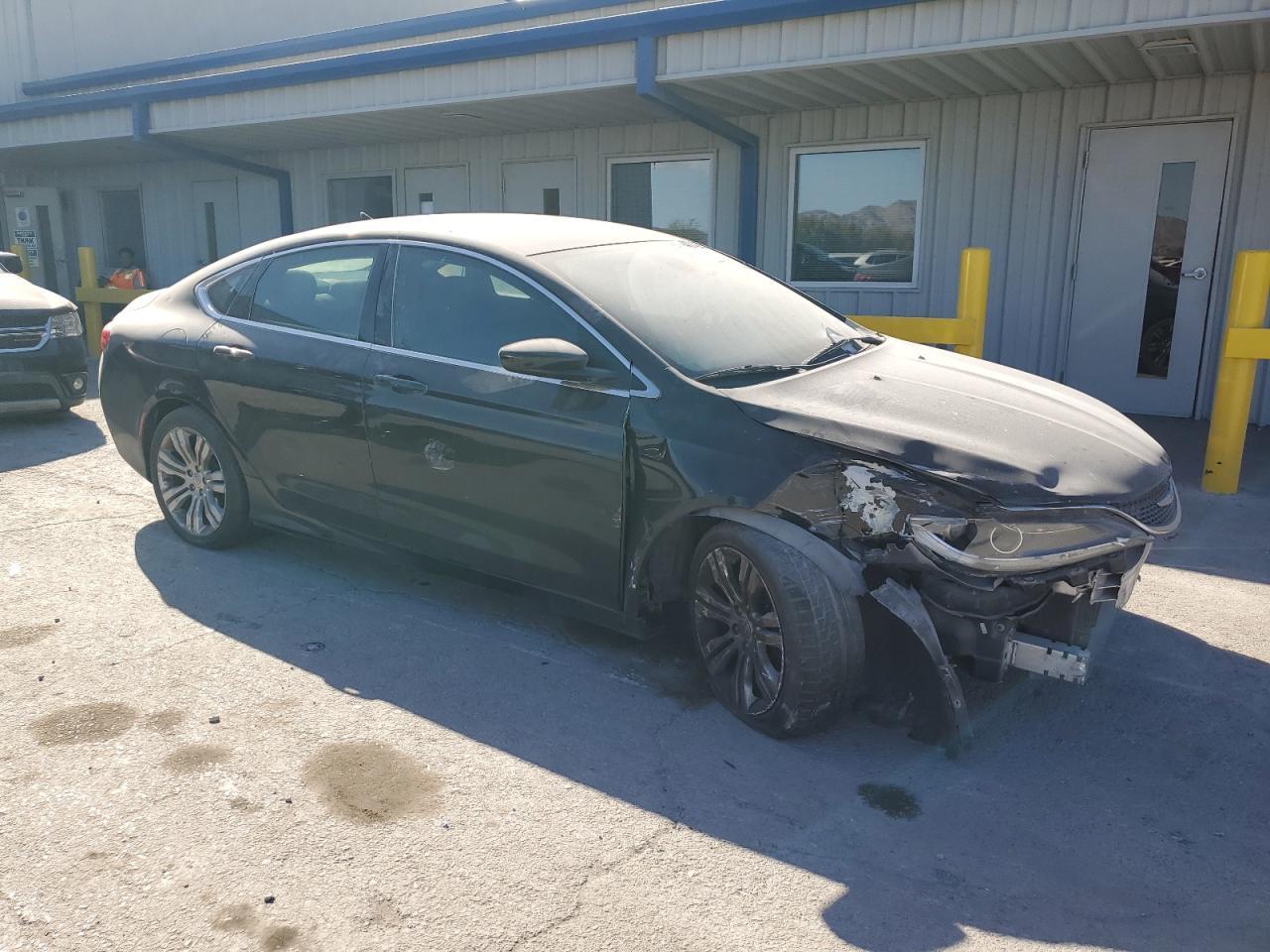 2015 CHRYSLER 200 LIMITE - Image 4