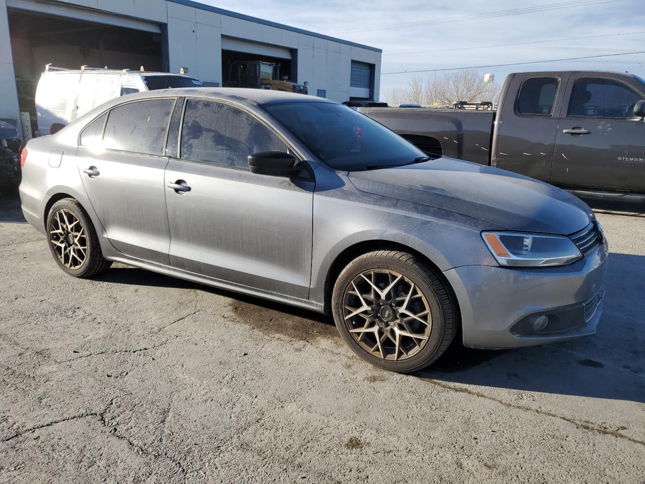 2014 VOLKSWAGEN JETTA SEL - Image 4