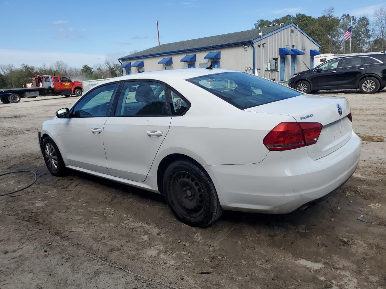 2014 VOLKSWAGEN PASSAT S - Фото 2
