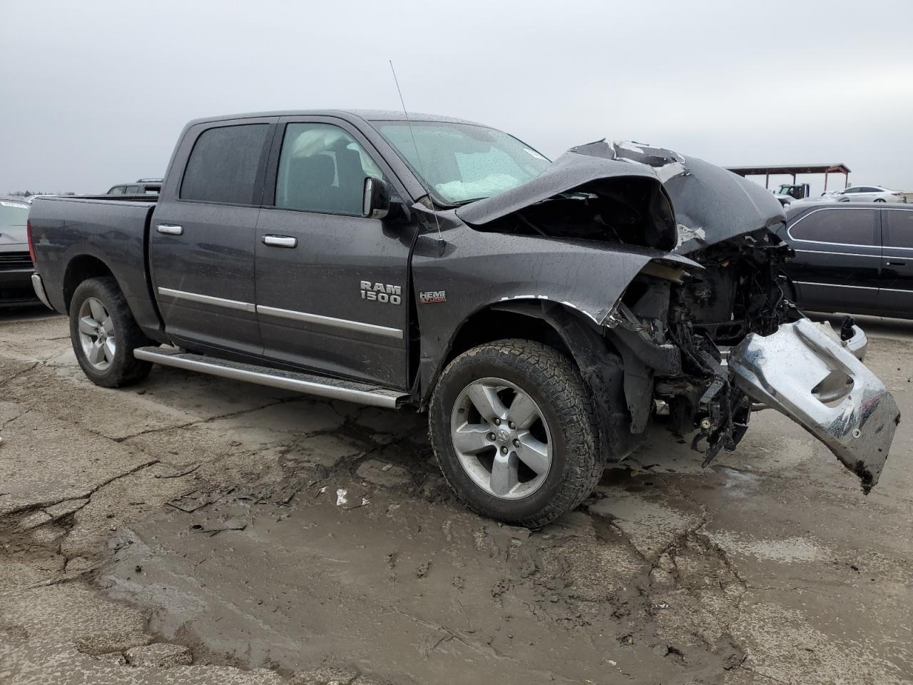 2017 RAM 1500 SLT - Image 4