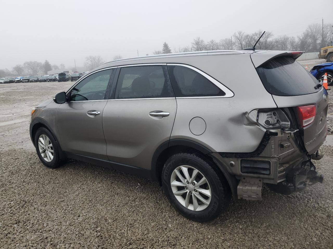 2017 KIA SORENTO LX - Фото 2