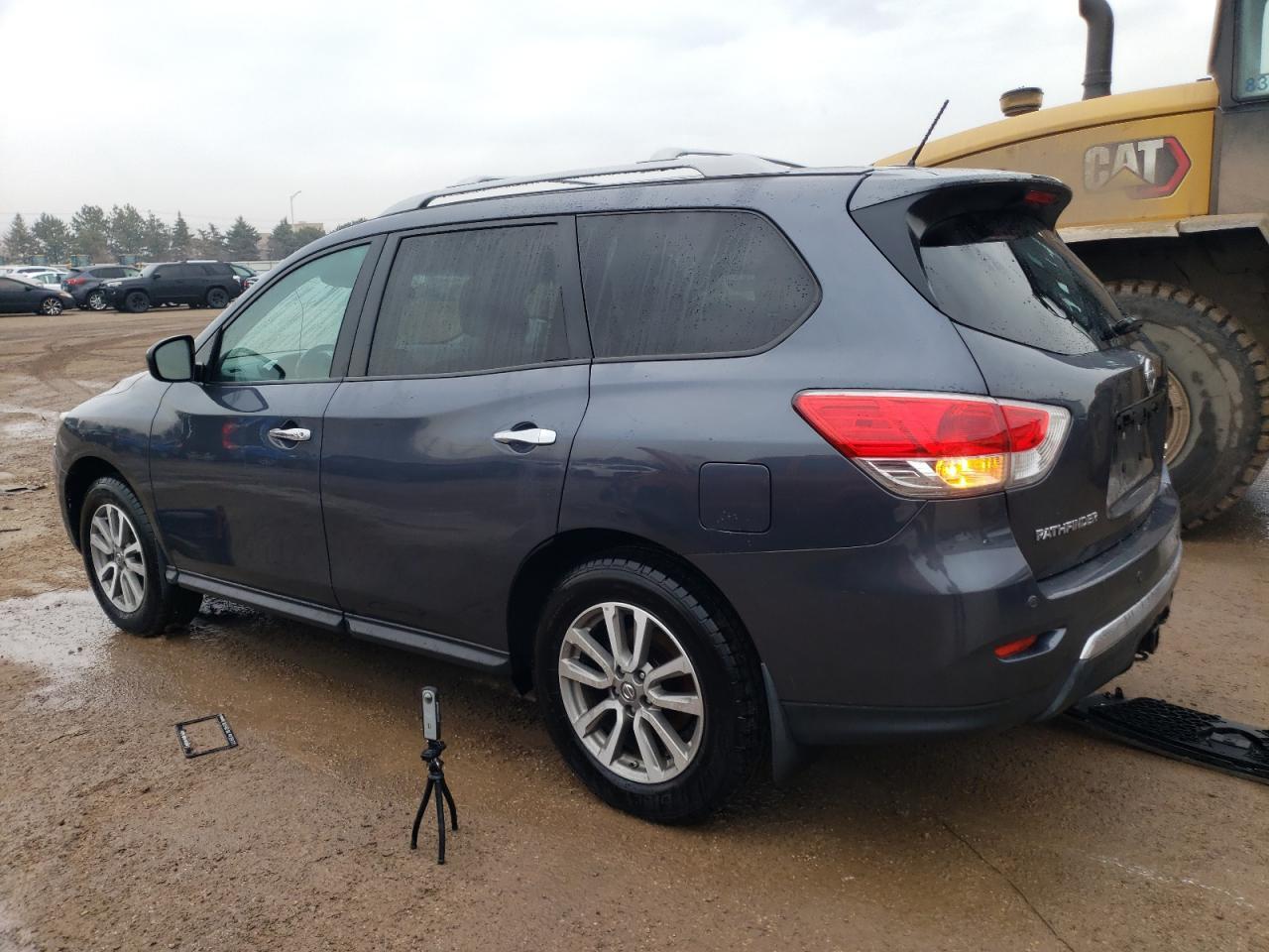 2013 NISSAN PATHFINDER - Фото 2