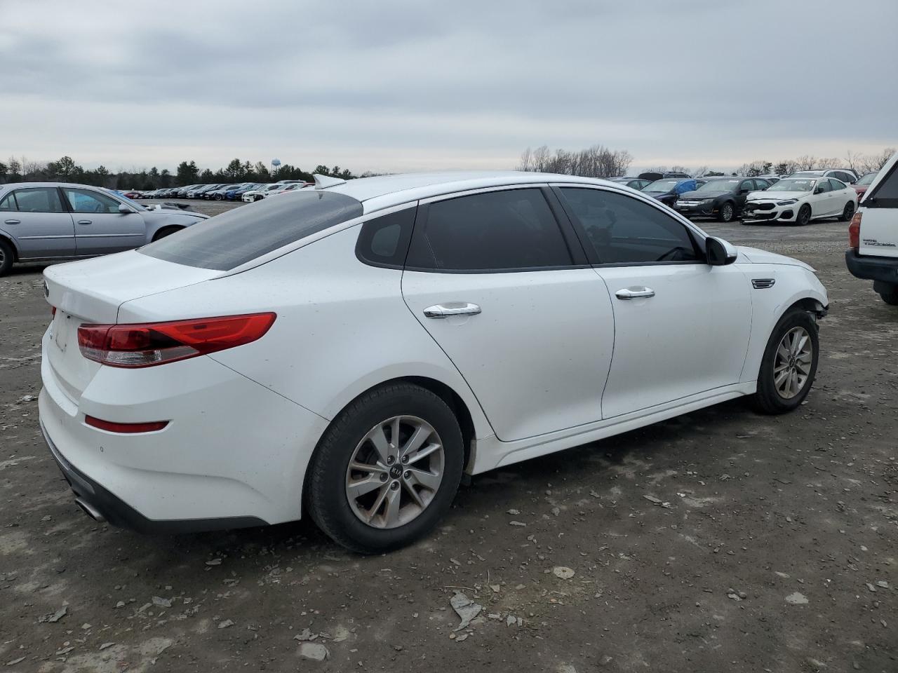 2019 KIA OPTIMA LX - Фото 3