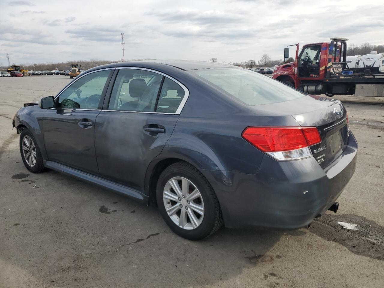 2011 SUBARU LEGACY 2.5 - Image 2