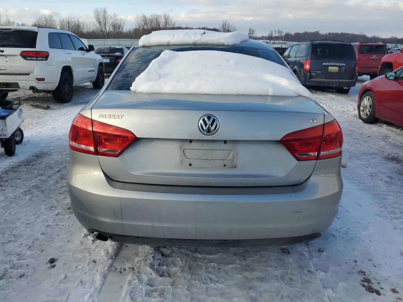 2014 VOLKSWAGEN PASSAT S - Фото 6